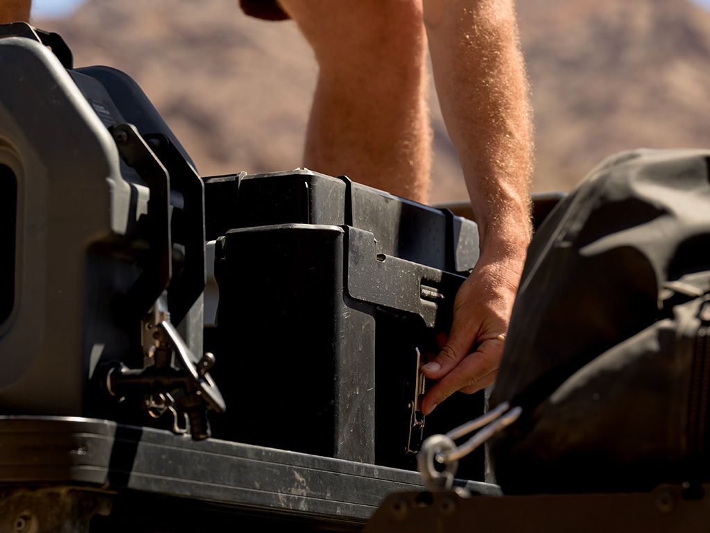 Staffa di Montaggio per Contenitore WOLF PACK PRO - FRONT RUNNER - immagine 4